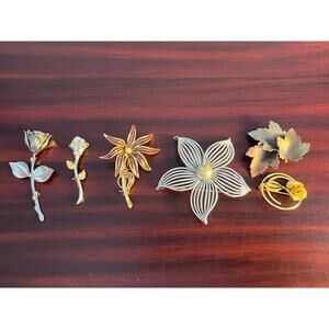 VTG Floral Brooch Lot of 6 Sarah Coventry K&T More Boho Cottage Core